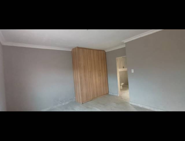 3 BEDROOM HOUSE FOR SALE IN MUNSIEVILLE SOUTH